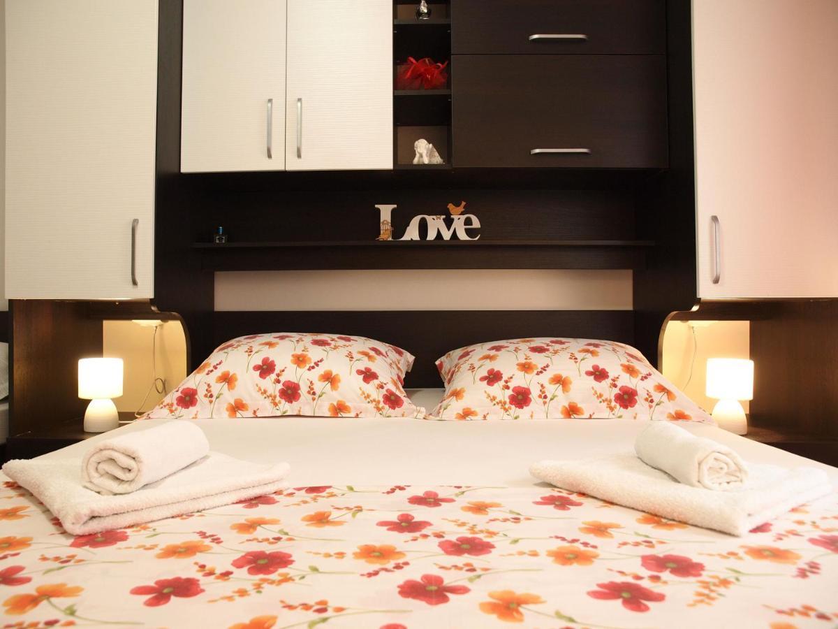 Apartman Mario Makarska Exteriör bild